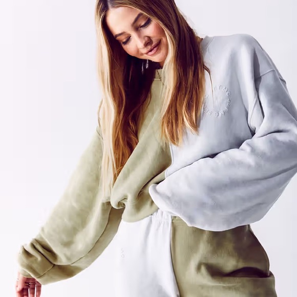 SET Active Tops - SET Active X Madelyn Cline Colorblock Crewneck